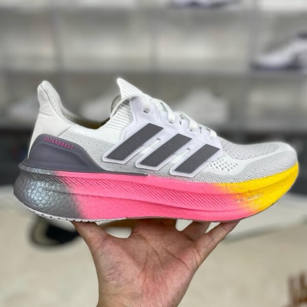 Tênis Adidas Ultraboost 5.0 Branco com Cinza