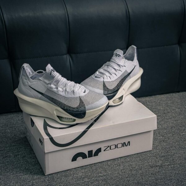 Tênis Nike ZoomX Vaporfly Next% Cinza com Marrom