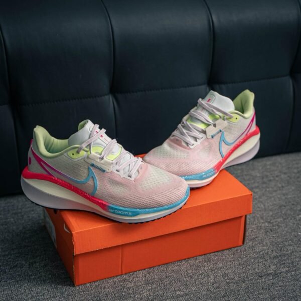 Tênis Nike Air Zoom Vomero 17 Rosa com Azul