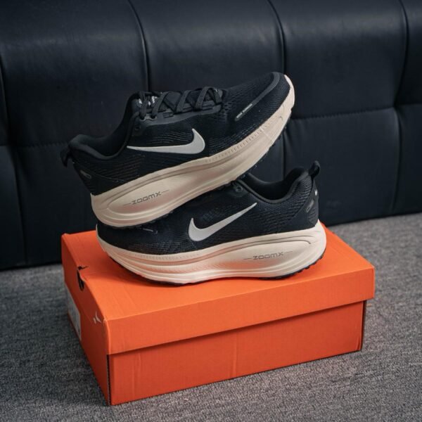 Tênis Nike Air Zoom Vomero 18 Preto