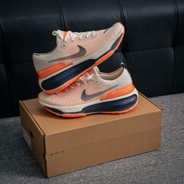 Tênis Nike Air Zoom Vomero 18 Laranja