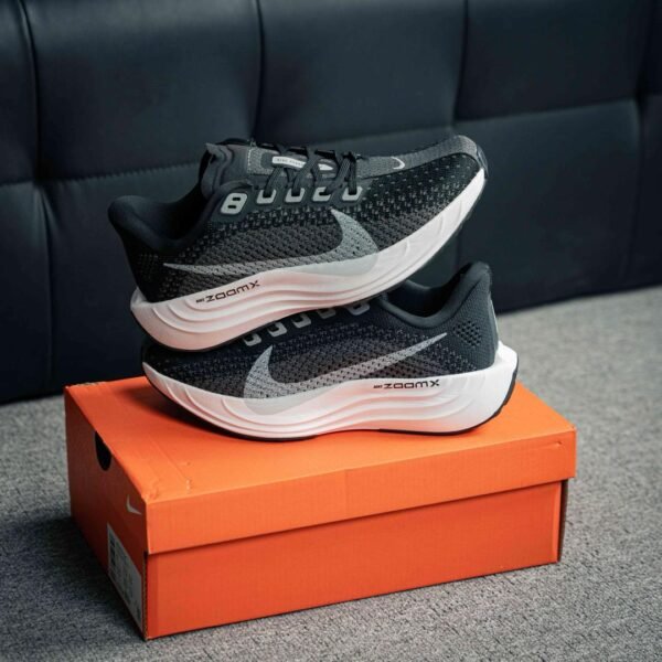 Tênis Nike Air Zoom Pegasus PLUS Preto