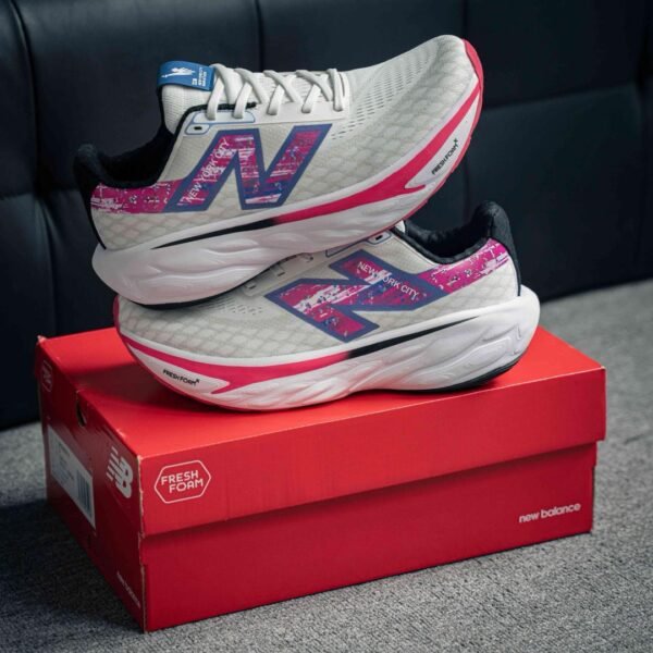 Tênis New Balance NB Fresh Foam Evoz v14 Branco com Roxo